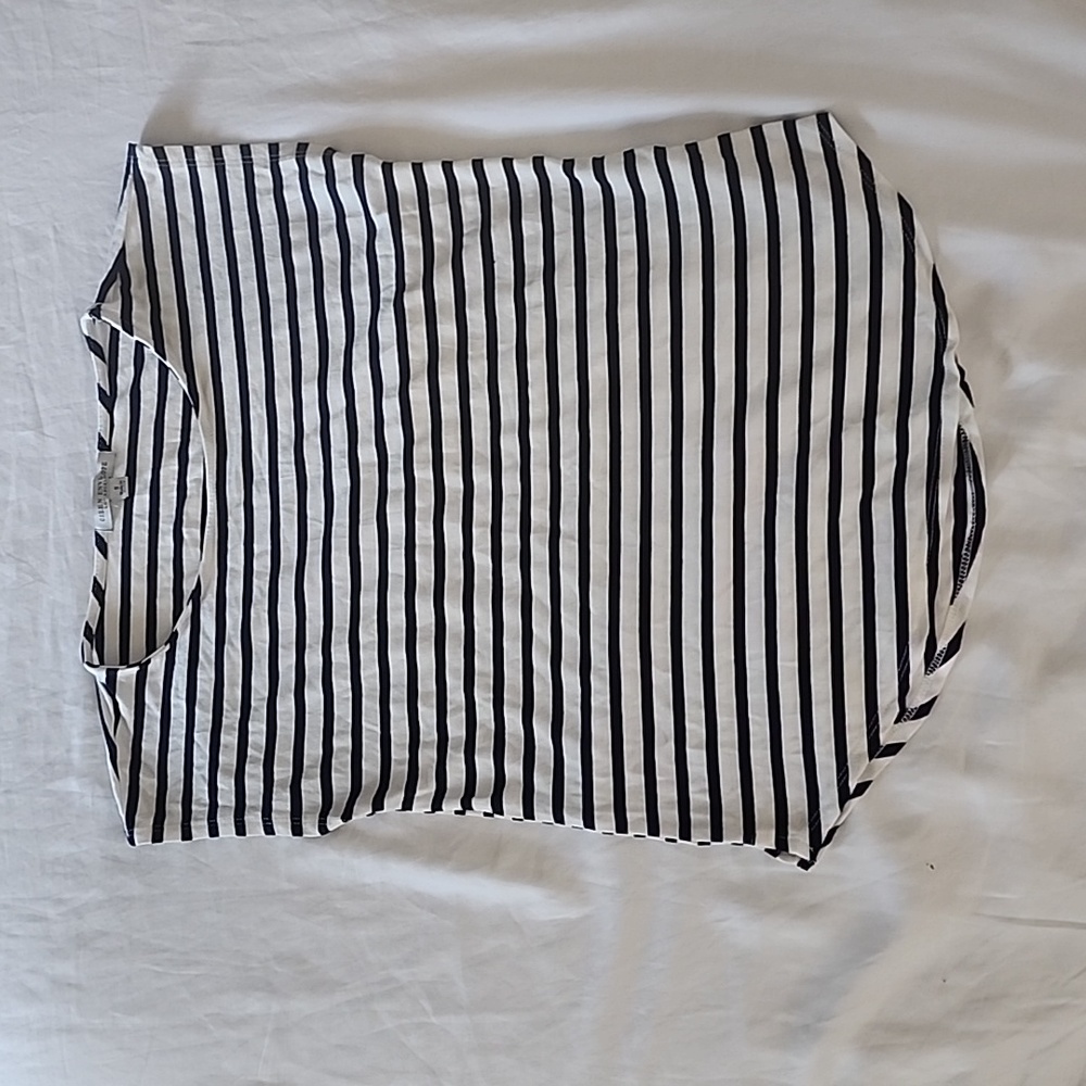 ✨️3 for $15✨️ Green Envelope Navy & White Striped Tee Size Small